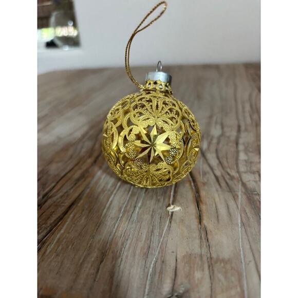 Christmas Ornament Bauble Gold Filigree Metal Cut Out Geometric Holiday - Picture 2 of 4